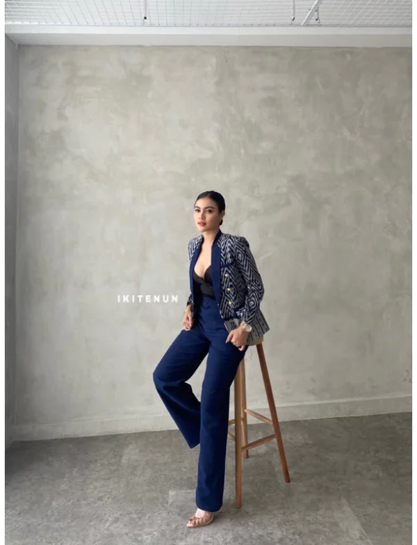 EVVE Blazer