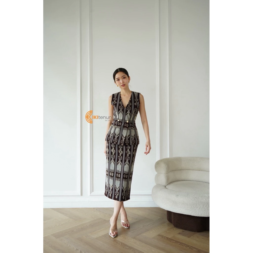 Jenny Vest - Gambar 3